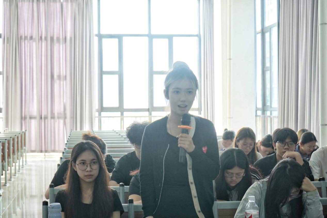 090cb2be4a6732145b5bc36ae441ddb6_720